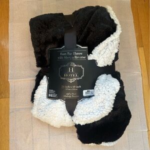 Signature Hotel Collection Faux Fur Throw Blanket with Sherpa Reserve (NWT)